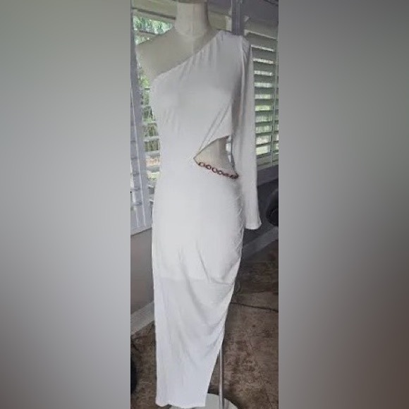 Gabrielle Union White Cut Out Dress with Chain - Picture 6 of 6